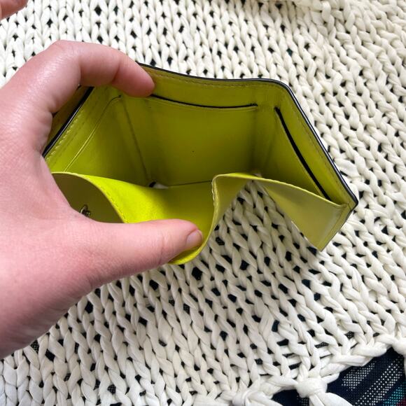 Louis Vuitton Discovery Compact Wallet Monogram Virgil Taigalama Tri-fold Yellow - Picture 9 of 16